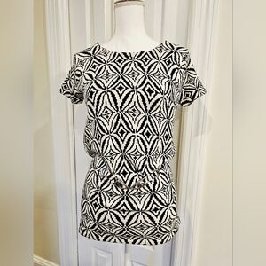 Cyrus Black and White Patterned Top M